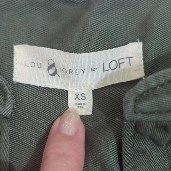 Lou and Grey LOFT Cap Sleeve Button Down Top, Color Army Green Size XS - Picture 14 of 15